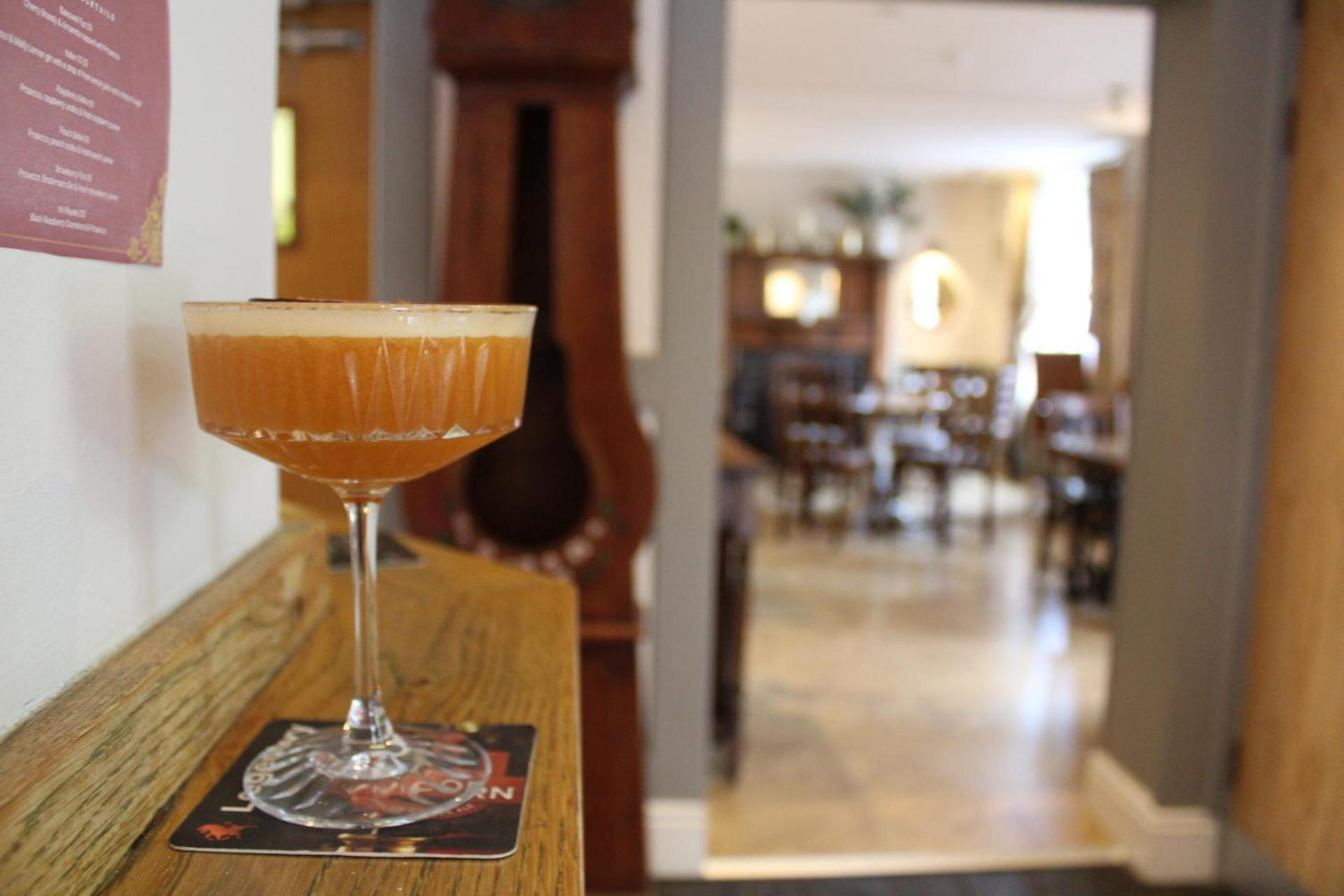 The Unicorn Inn Newton Solney Εξωτερικό φωτογραφία